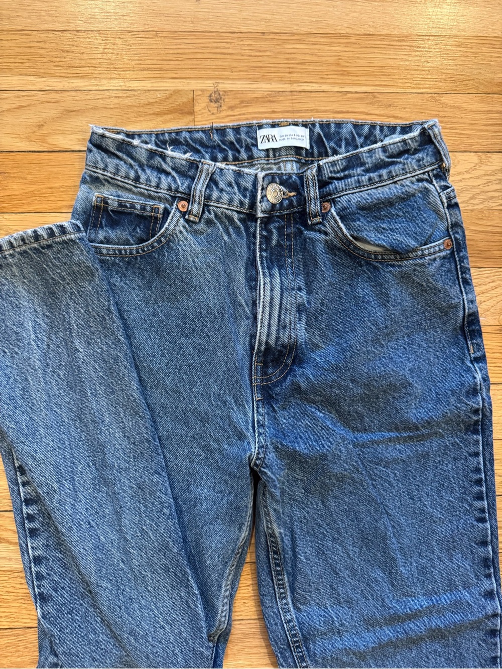 ZARA Frayed Waistline High Rise Straight Leg Denim Size 6